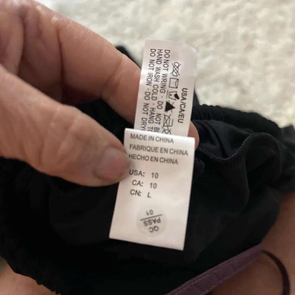 CocoShip 1 Piece Skirted Black Swimsuit Bathing Suit L NWT sk0024